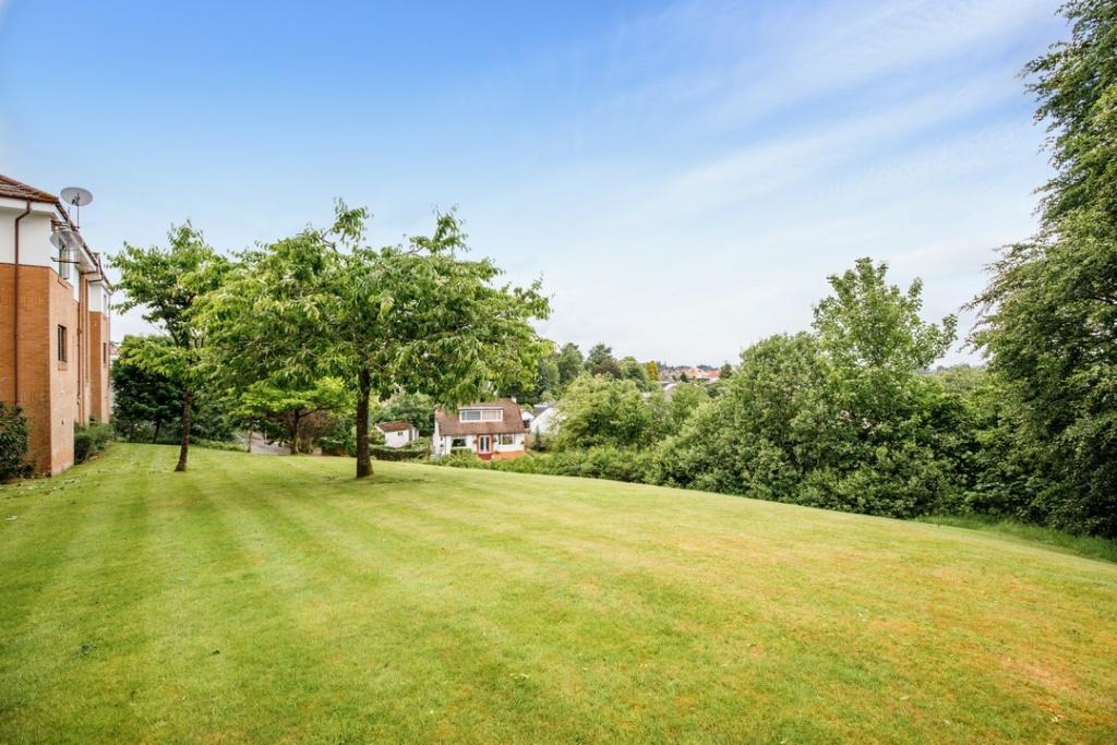 Ramsay Court, Eaglesham Road, Newton Mearns, G77 5DJ 3 bed apartment
