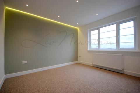 2 bedroom flat to rent, Rosebank Way, Acton, W3