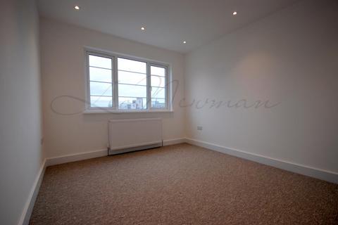 2 bedroom flat to rent, Rosebank Way, Acton, W3