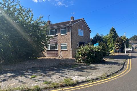 3 bedroom end of terrace house to rent, St Michaels Place, Canterbury CT2