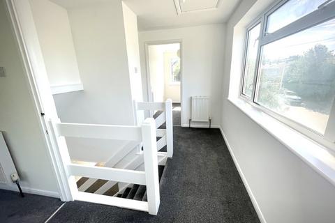 3 bedroom end of terrace house to rent, St Michaels Place, Canterbury CT2