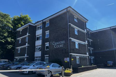 2 bedroom flat to rent, Chaucer Court, Canterbury CT1
