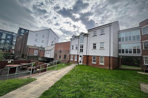 1 bedroom apartment to rent, Waters Edge, Canterbury CT1