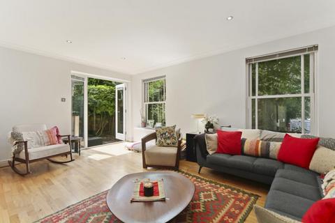 undefined, Perrins Walk, Hampstead, NW3