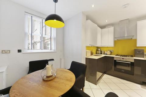undefined, Perrins Walk, Hampstead, NW3