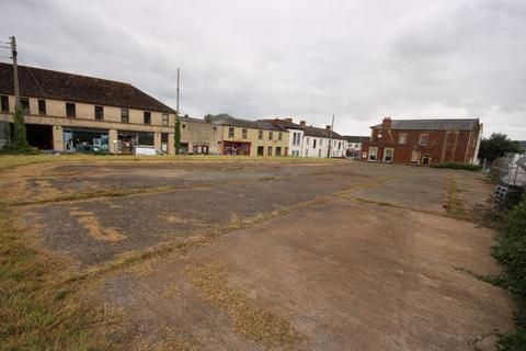 Land to rent, Large Sales Forecourt, Williton