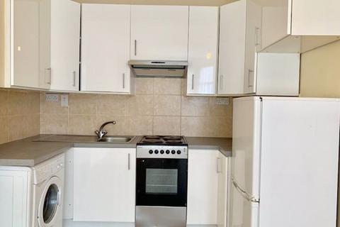 3 bedroom apartment to rent, Lowden Road, Edmonton, London