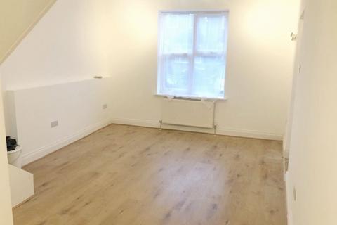 3 bedroom apartment to rent, Lowden Road, Edmonton, London