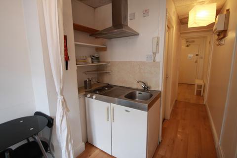 Studio to rent, Kember Street,  Islington, N1