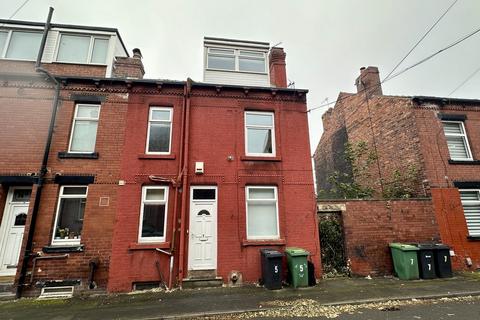 3 bedroom house to rent, Nansen Terrace, Bramley