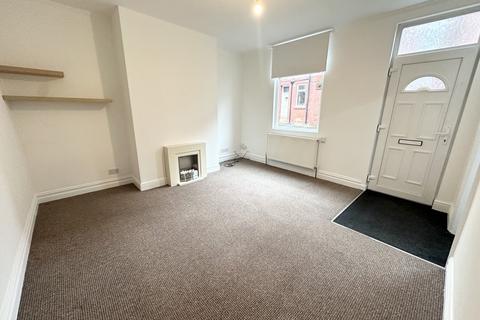 3 bedroom house to rent, Nansen Terrace, Bramley