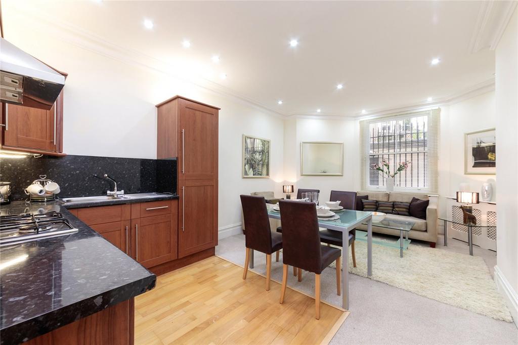 Kitchen/ Dining Room