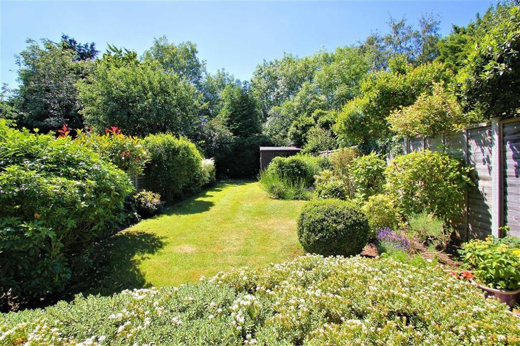 Pondcroft Road, Knebworth, SG3 6DB 3 bed semidetached house £515,000