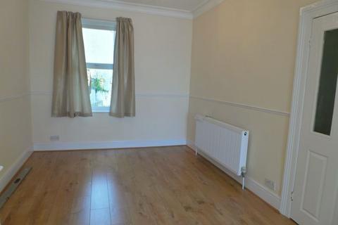 3 bedroom terraced house to rent, Clifton Road, Rugby CV21