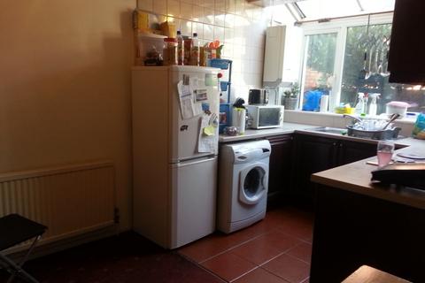 4 bedroom townhouse to rent, Bedford Road, London SW4