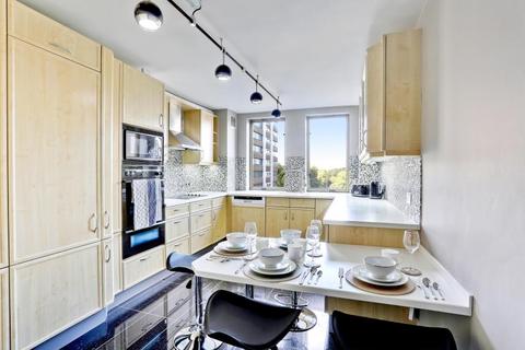 2 bedroom apartment for sale, South Lodge, Knightsbridge, London SW7