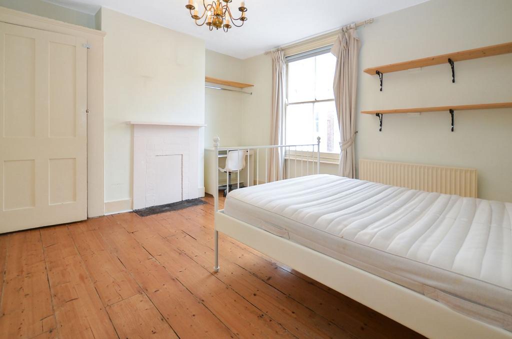 House in London - View 5