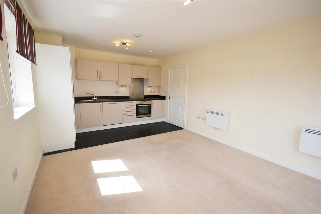 Field House, Schoolgate Drive, Morden 2 bed flat - £1,300 pcm (£300 pw)