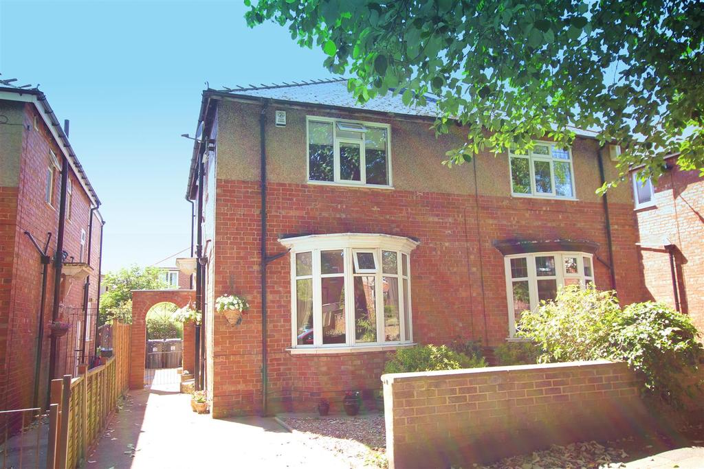 Middleham Road, Darlington 2 bed semidetached house £113,000