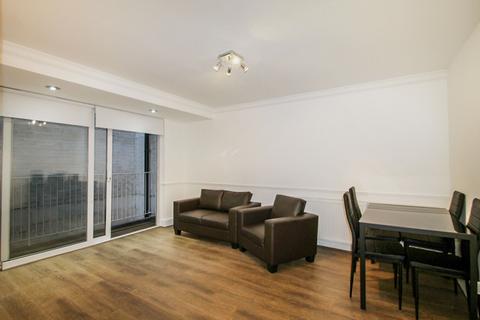 3 bedroom flat to rent, Goswell Road, Clerkenwell, EC1V