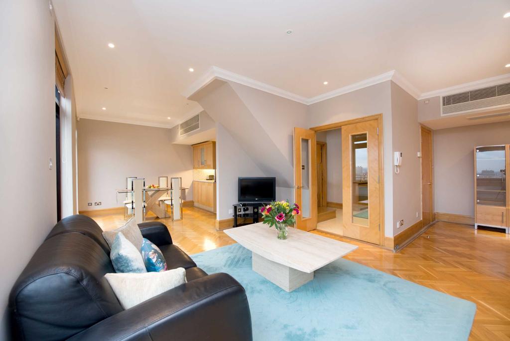 Whitehouse Apartments 9 Belvedere Road Waterloo London Se1 2 Image 1 Of 11