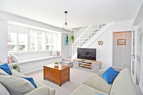 2 bedroom maisonette to rent, Watermill Close, Richmond, TW10