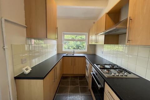 2 bedroom end of terrace house to rent, Cunliffe Street, Edgeley