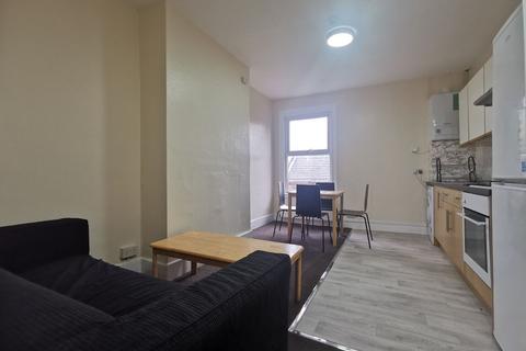 2 bedroom apartment to rent, 2 Double Bed Flat , High Road, Willesden, NW10 2SU