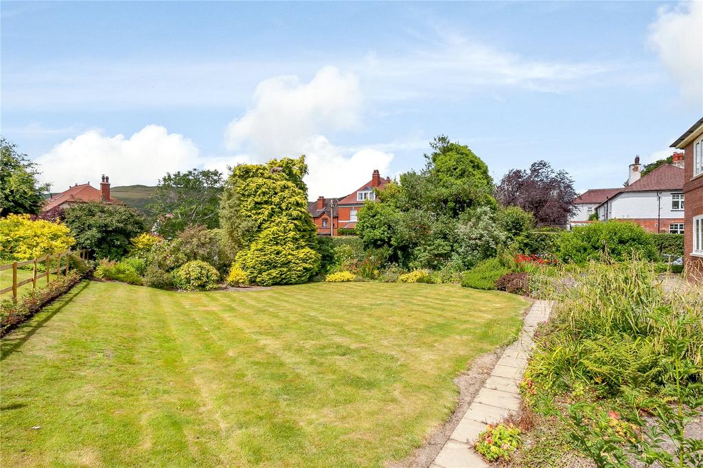 Hazler Road, Church Stretton, Shropshire 5 bed detached house £495,000