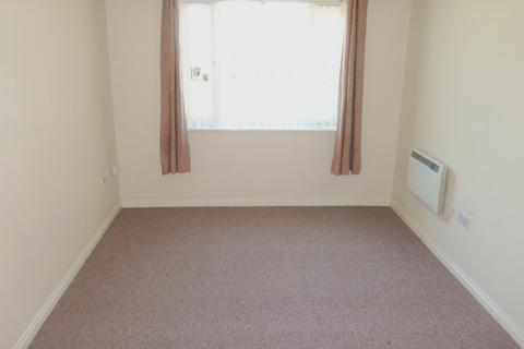 2 bedroom flat to rent, Woodholme Court, Gateacre