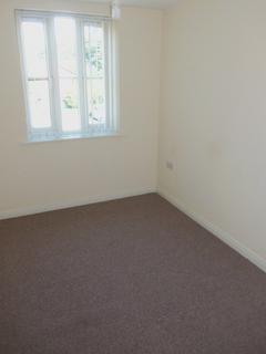 2 bedroom flat to rent, Woodholme Court, Gateacre