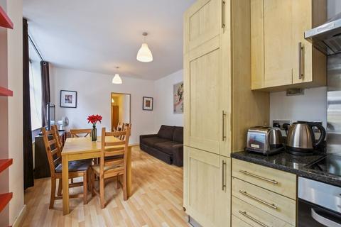 2 bedroom flat to rent, Tower Bridge Road, London