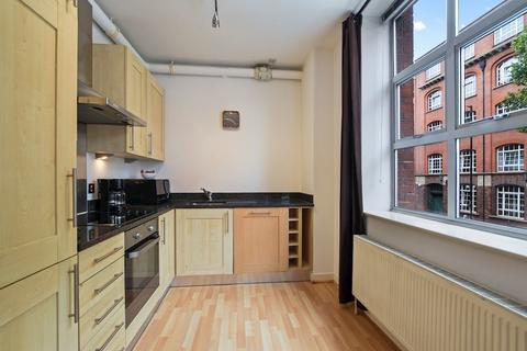 2 bedroom flat to rent, Tower Bridge Road, London