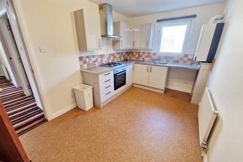 2 bedroom flat to rent, High Street, Dysart, Kirk KY1