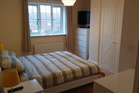 2 bedroom apartment to rent, Finchale Avenue, Priorslee, Telford, TF2