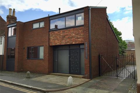 2 bedroom detached house to rent, Ivy Lane, Canterbury, CT1