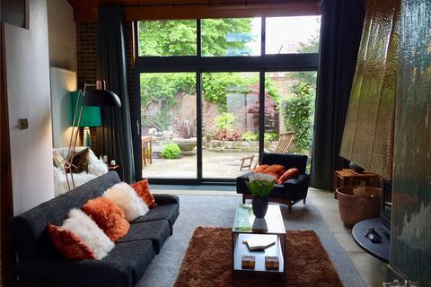 2 bedroom detached house to rent, Ivy Lane, Canterbury, CT1