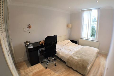 2 bedroom apartment to rent, Lanhill Road, Maida Vale W9