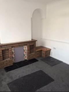 3 bedroom terraced house to rent, Lincoln Road, Wrockwardine Wood, Telford