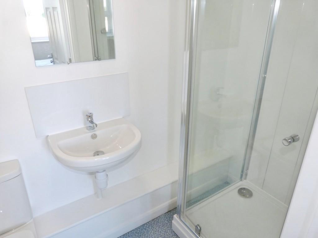 9a6aa37e-shower 20room