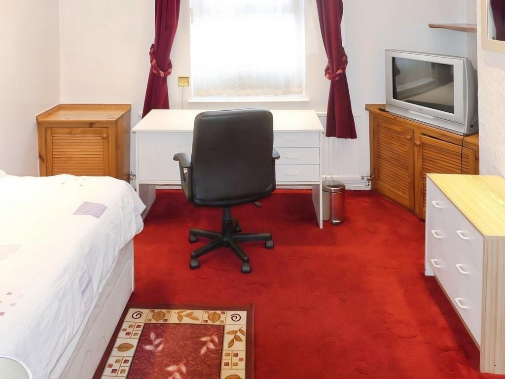 F5093b76-further 20bedroom
