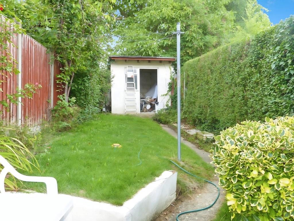 1f838004-Garden