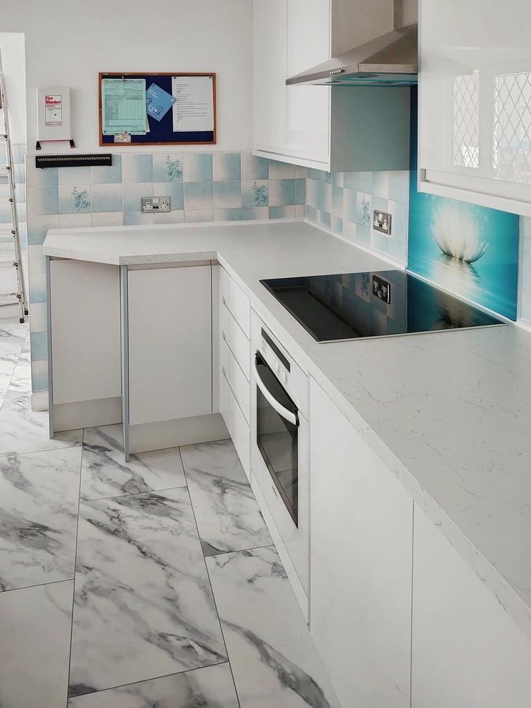 Bed24046-kitchen (1)