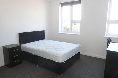 1 bedroom in a flat share to rent, London Road, Gloucester