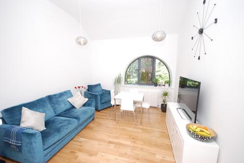 2 bedroom flat to rent, Lochleven Road, Battlefield, Glasgow, G42