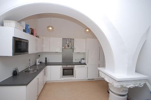 2 bedroom flat to rent, Lochleven Road, Battlefield, Glasgow, G42