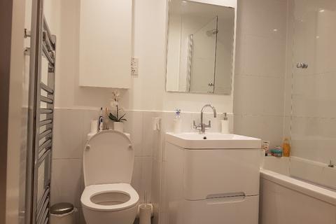 2 bedroom flat to rent, Lochleven Road, Battlefield, Glasgow, G42
