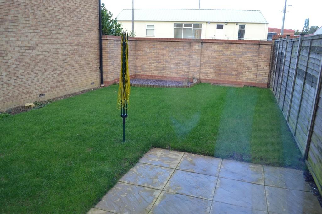 House in South Kesteven, Grantham - More