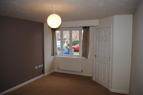 3 bedroom terraced house to rent, Hever Close, Grantham