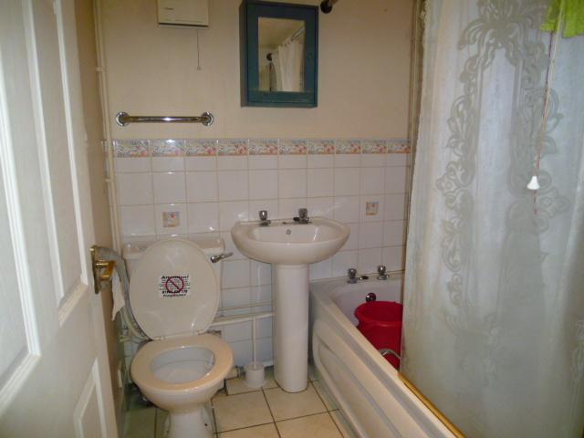 Photograph 4